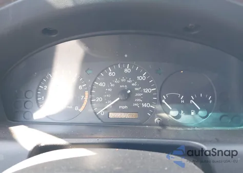 1999 Mazda 626 Es/Lx z USA, uszkodzony, nr VIN 1YVGF22C0X5869205